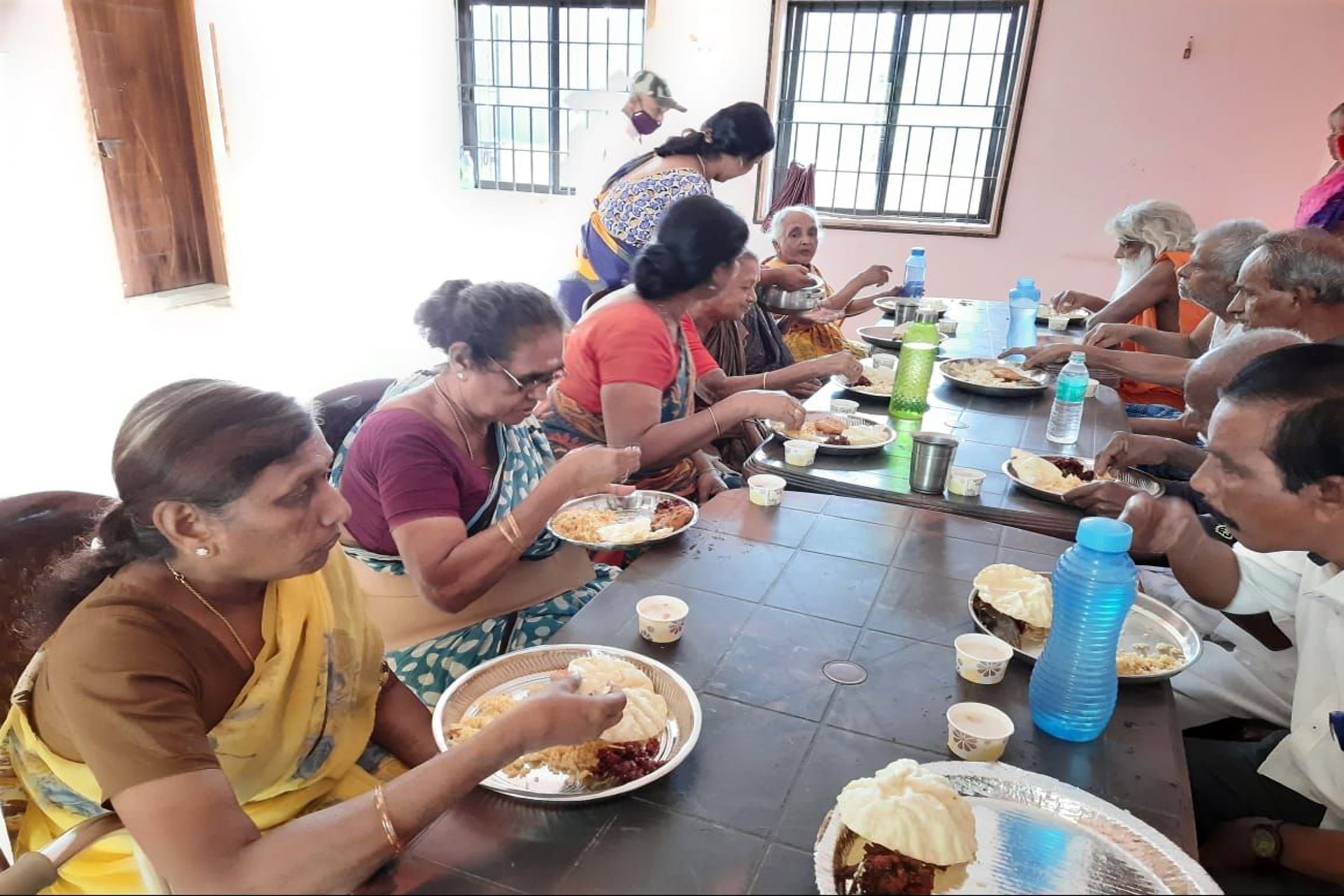 Tlugu Talli Old Age Homes class=